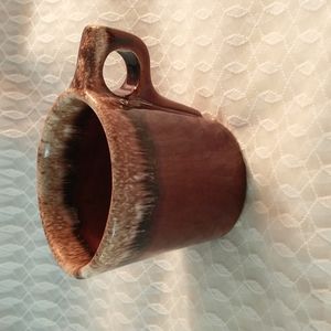 Vintage Mid Century HULL Brown Drip Mug - M7g￼￼